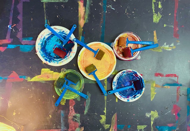 Atelier d'arts plastiques pour enfants à Paris – L'Atelier du Poisson Volant chez Octave et Arpège
